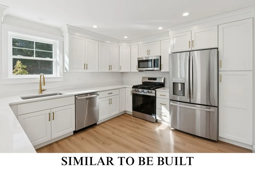 10 Feldspar Lane Cumberland ME 04021