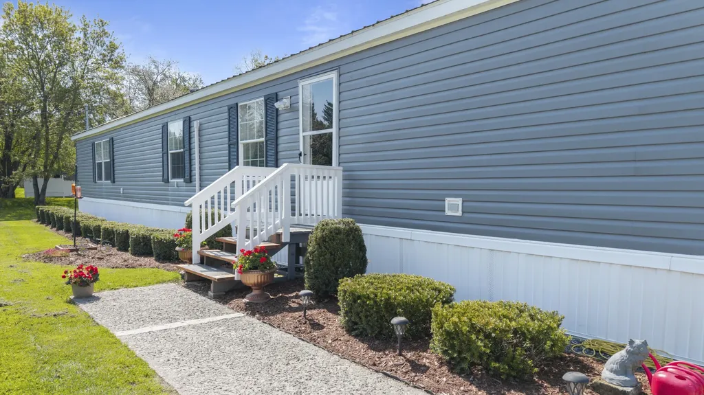 29 Shady Lane Canaan ME 04924