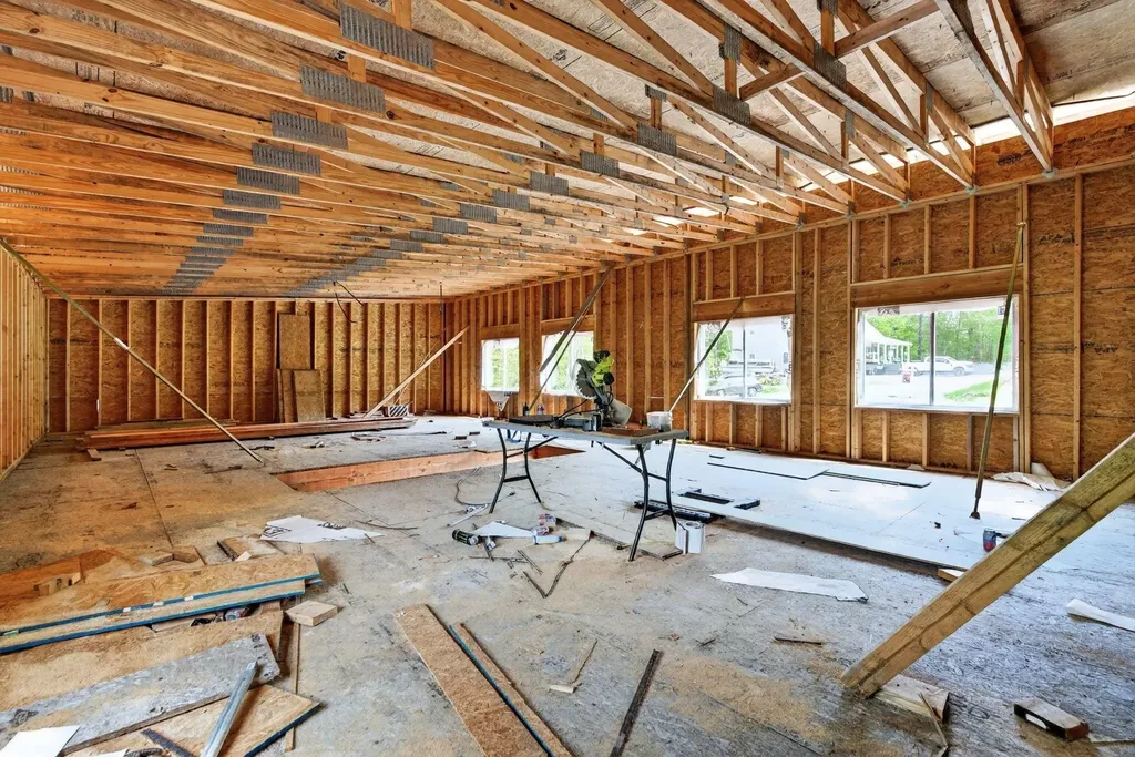 19 Lenox Circle Waterboro ME 04061