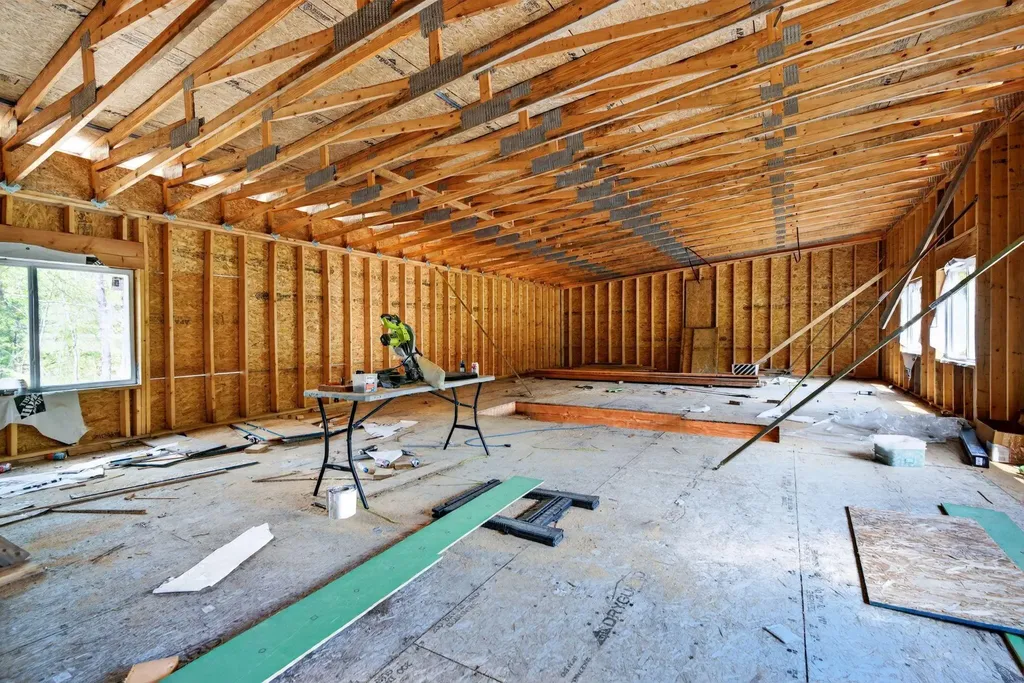19 Lenox Circle Waterboro ME 04061