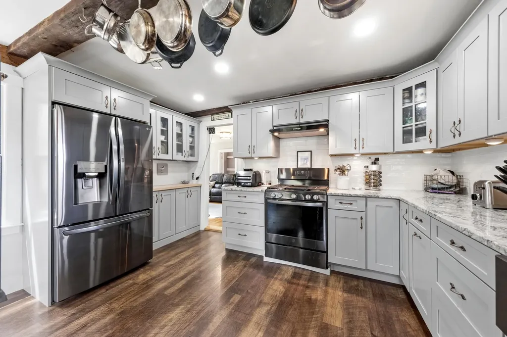 1046 Dutch Neck Road Waldoboro ME 04572