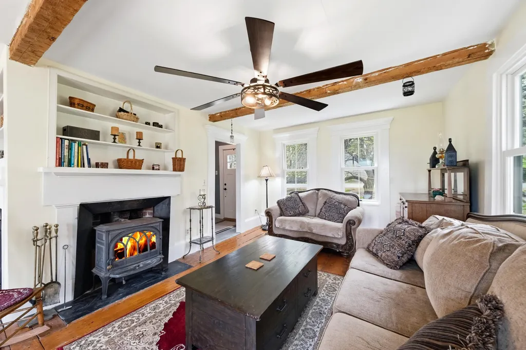 1046 Dutch Neck Road Waldoboro ME 04572