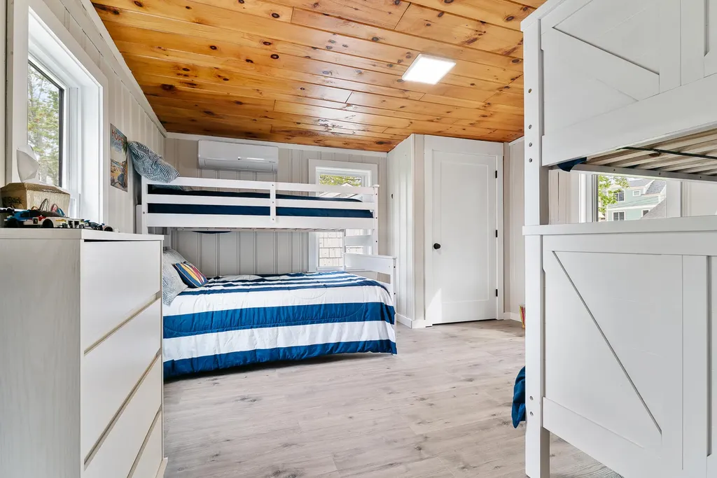 76 N Tibbetts Avenue Wells ME 04090