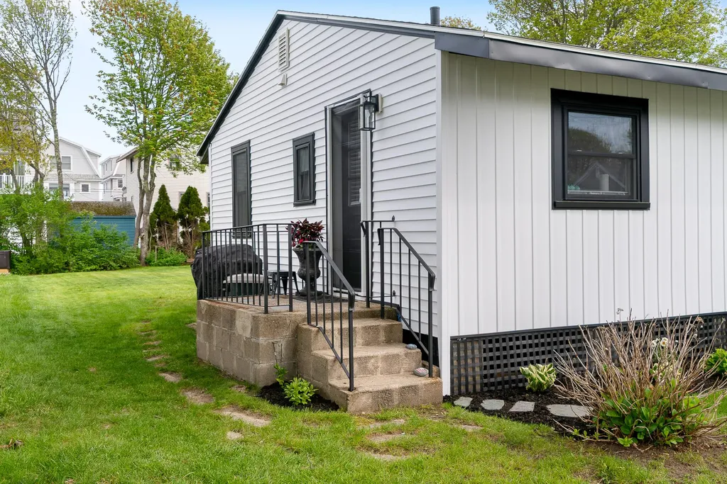 76 N Tibbetts Avenue Wells ME 04090