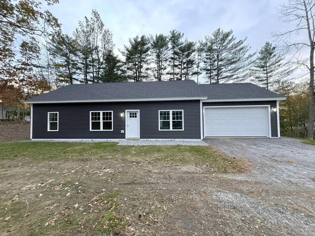 11 Car-ty Court Lewiston ME 04240