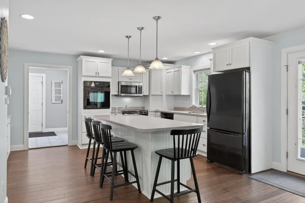 25 Hillview Lane Lewiston ME 04240