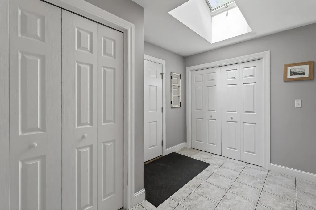 25 Hillview Lane Lewiston ME 04240
