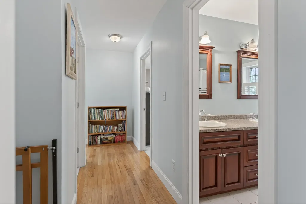 25 Hillview Lane Lewiston ME 04240