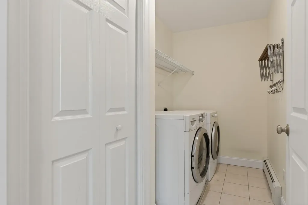 25 Hillview Lane Lewiston ME 04240