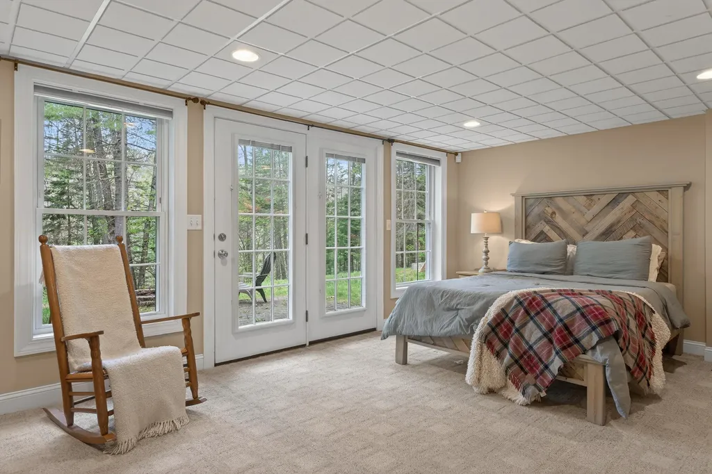 25 Hillview Lane Lewiston ME 04240
