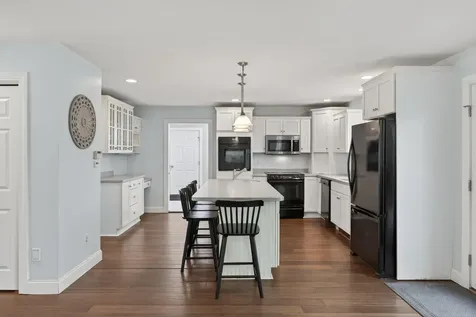 25 Hillview Lane Lewiston ME 04240