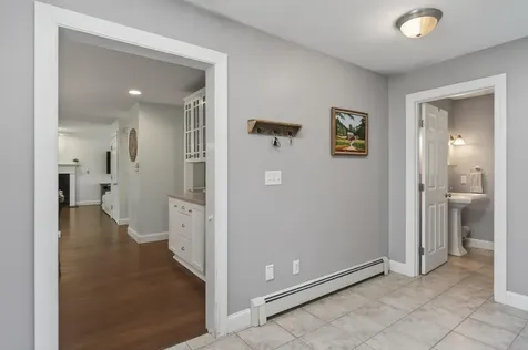 25 Hillview Lane Lewiston ME 04240