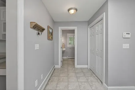 25 Hillview Lane Lewiston ME 04240