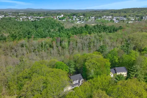 25 Hillview Lane Lewiston ME 04240