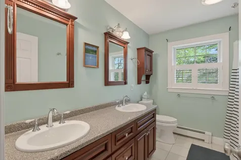 25 Hillview Lane Lewiston ME 04240