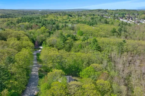 25 Hillview Lane Lewiston ME 04240