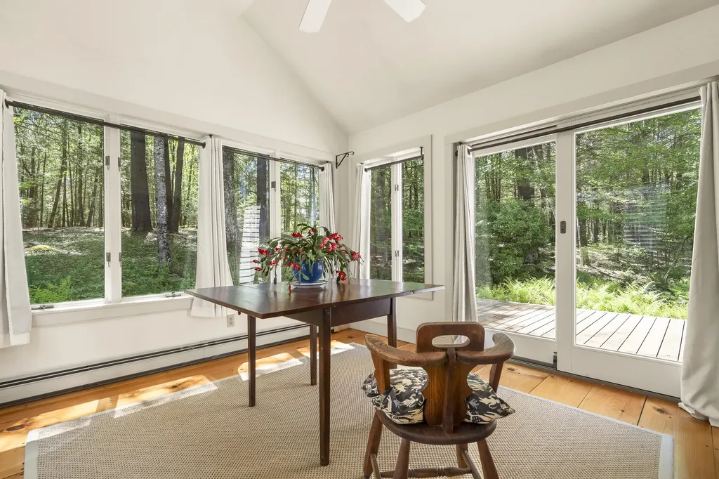 26 Stonebridge Circle Newcastle ME 04553