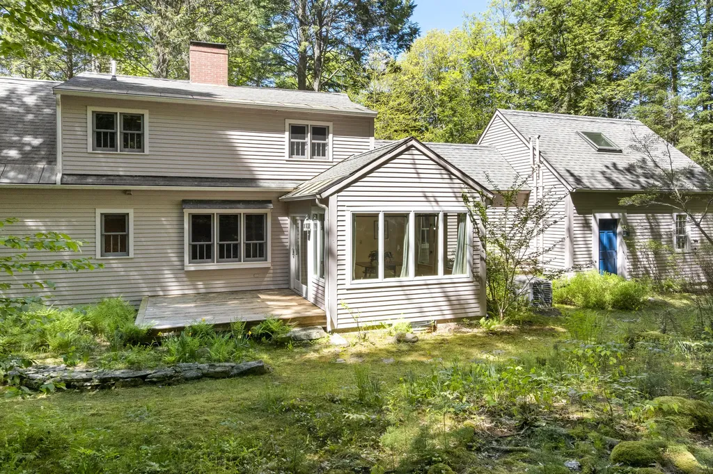 26 Stonebridge Circle Newcastle ME 04553