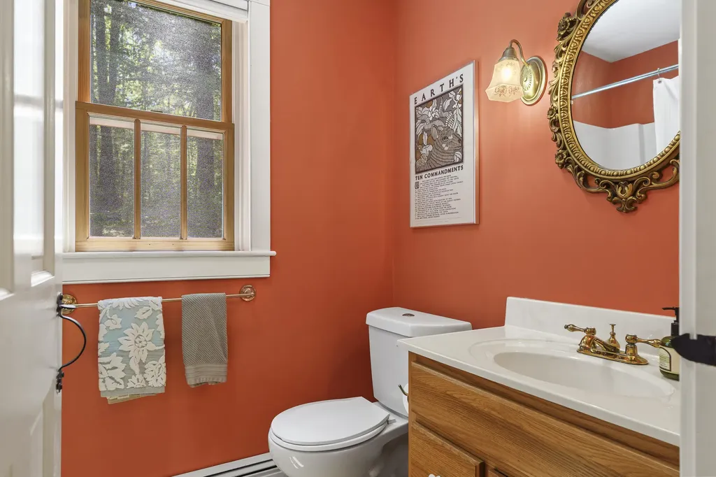 26 Stonebridge Circle Newcastle ME 04553