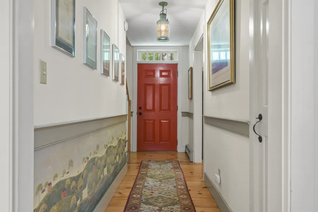26 Stonebridge Circle Newcastle ME 04553