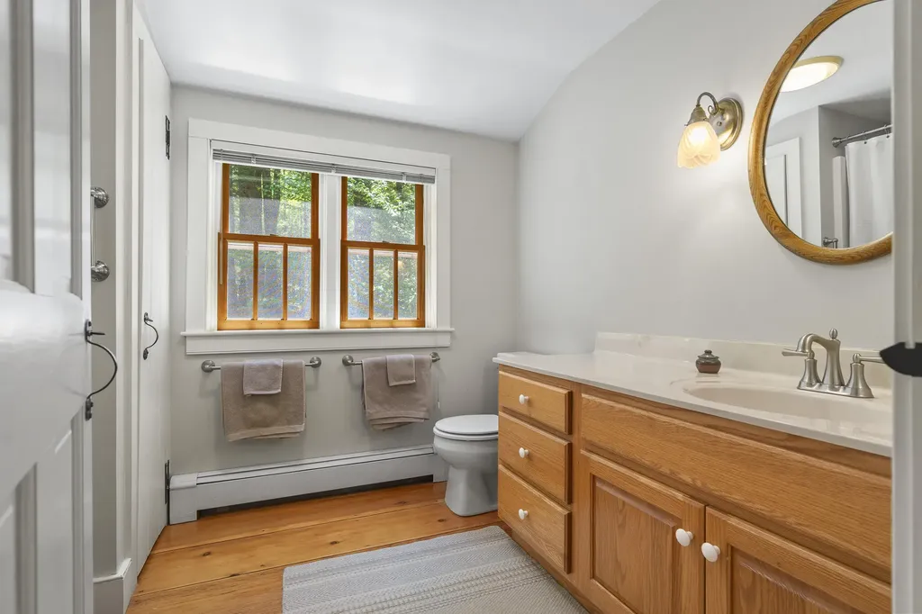 26 Stonebridge Circle Newcastle ME 04553