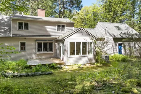 26 Stonebridge Circle Newcastle ME 04553