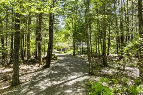 26 Stonebridge Circle Newcastle ME 04553