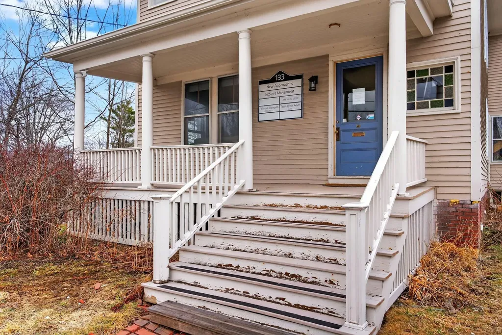 133 Gray Road Falmouth ME 04105