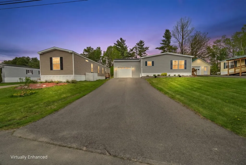 8 E Street Bangor ME 04401