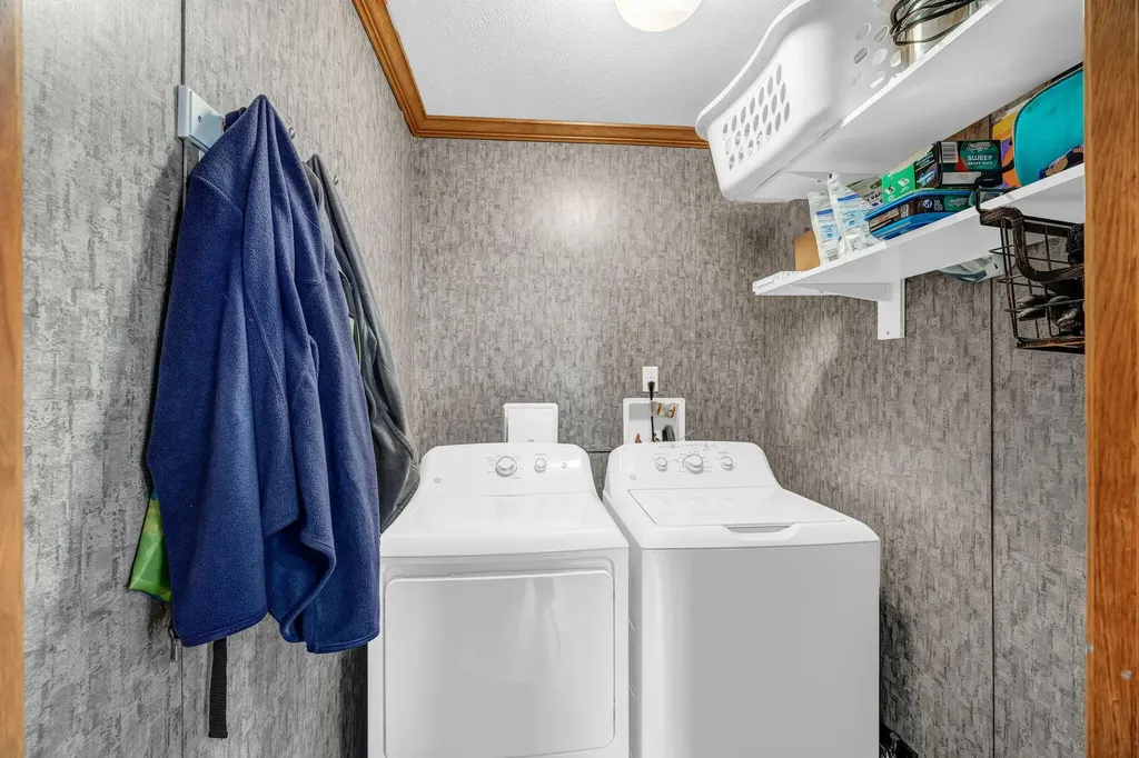 8 E Street Bangor ME 04401