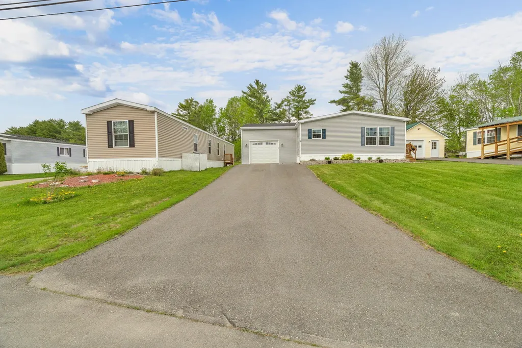 8 E Street Bangor ME 04401