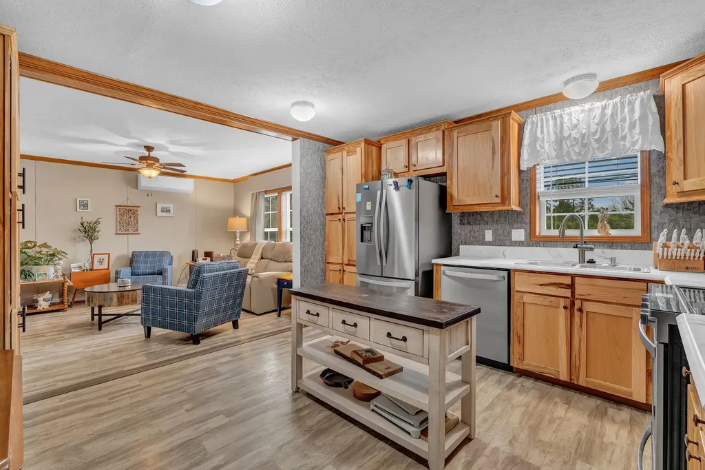 8 E Street Bangor ME 04401