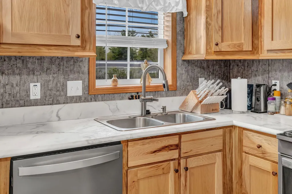 8 E Street Bangor ME 04401
