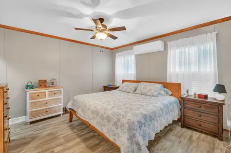 8 E Street Bangor ME 04401