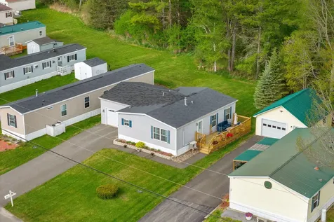 8 E Street Bangor ME 04401