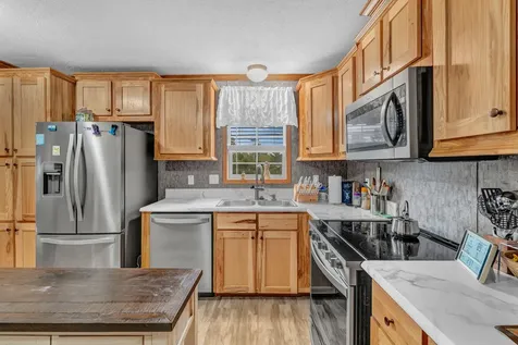 8 E Street Bangor ME 04401