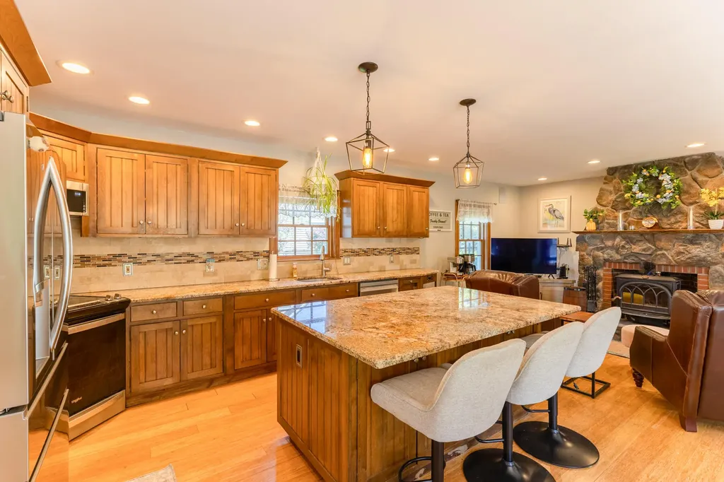 338 River Road Eliot ME 03903