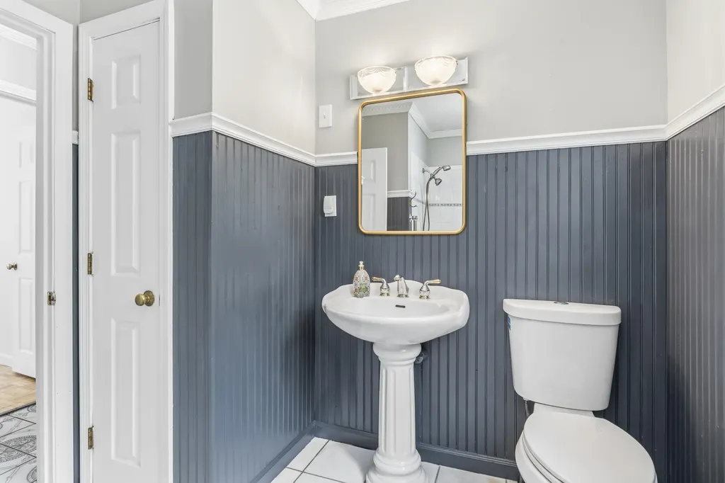 43 Glenwood Avenue Saco ME 04072
