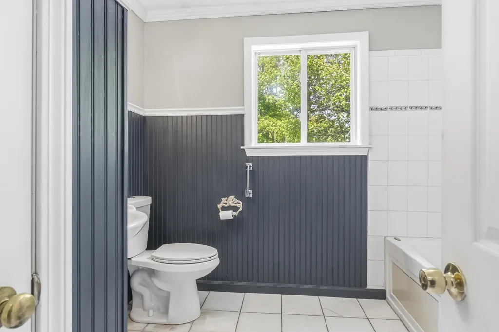 43 Glenwood Avenue Saco ME 04072