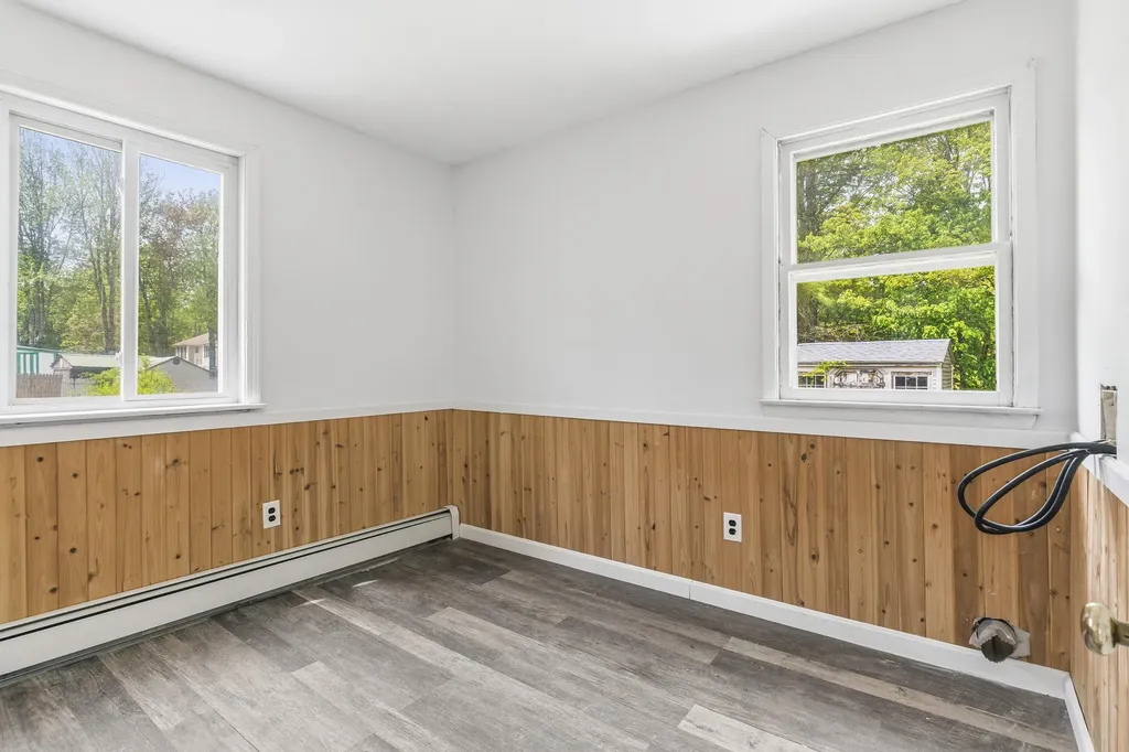 43 Glenwood Avenue Saco ME 04072