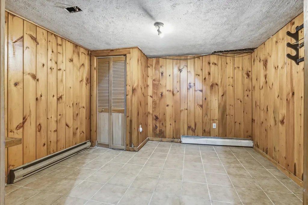 43 Glenwood Avenue Saco ME 04072
