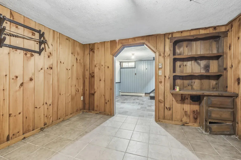 43 Glenwood Avenue Saco ME 04072