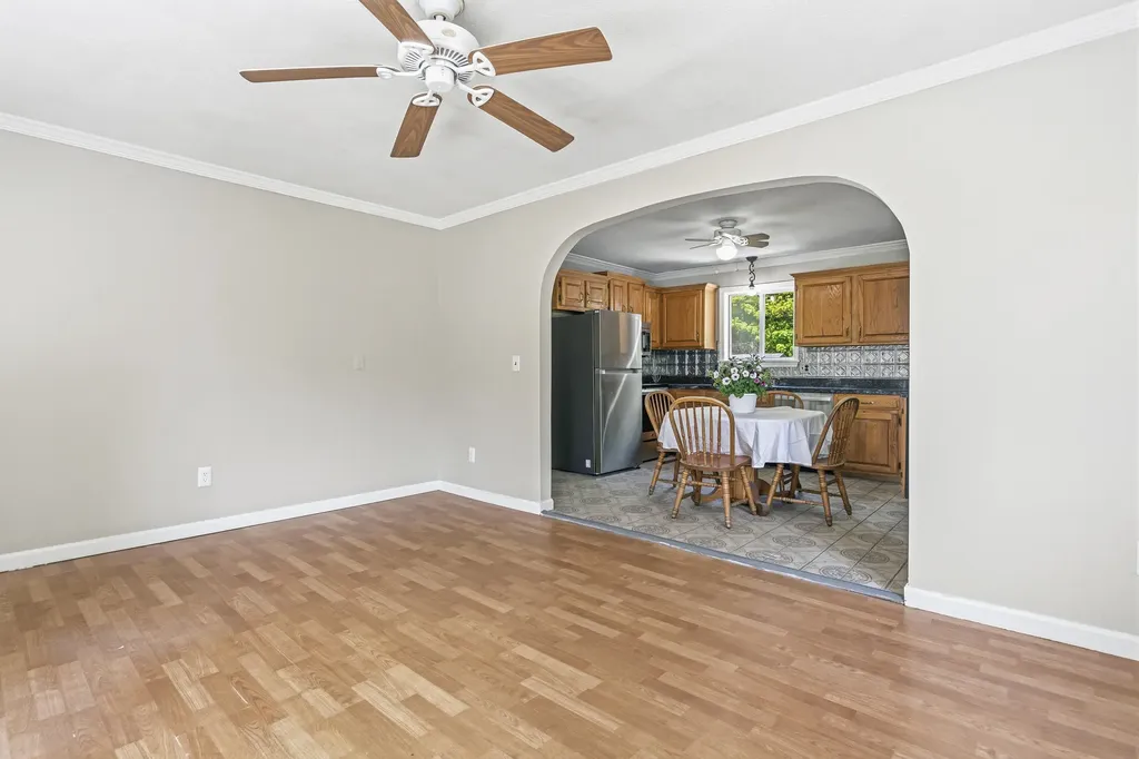 43 Glenwood Avenue Saco ME 04072