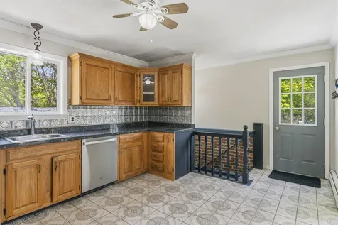 43 Glenwood Avenue Saco ME 04072