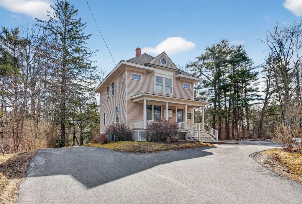 133 Gray Road Falmouth ME 04105