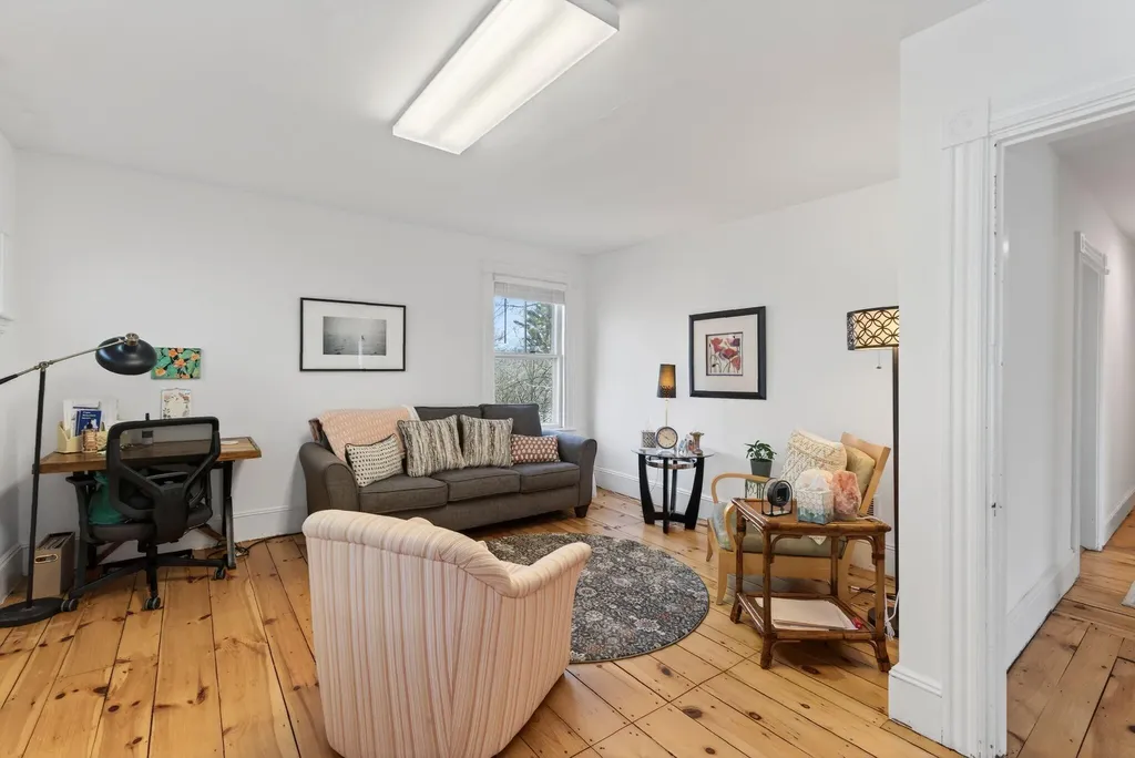 133 Gray Road Falmouth ME 04105