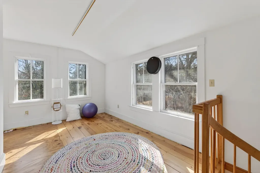 133 Gray Road Falmouth ME 04105