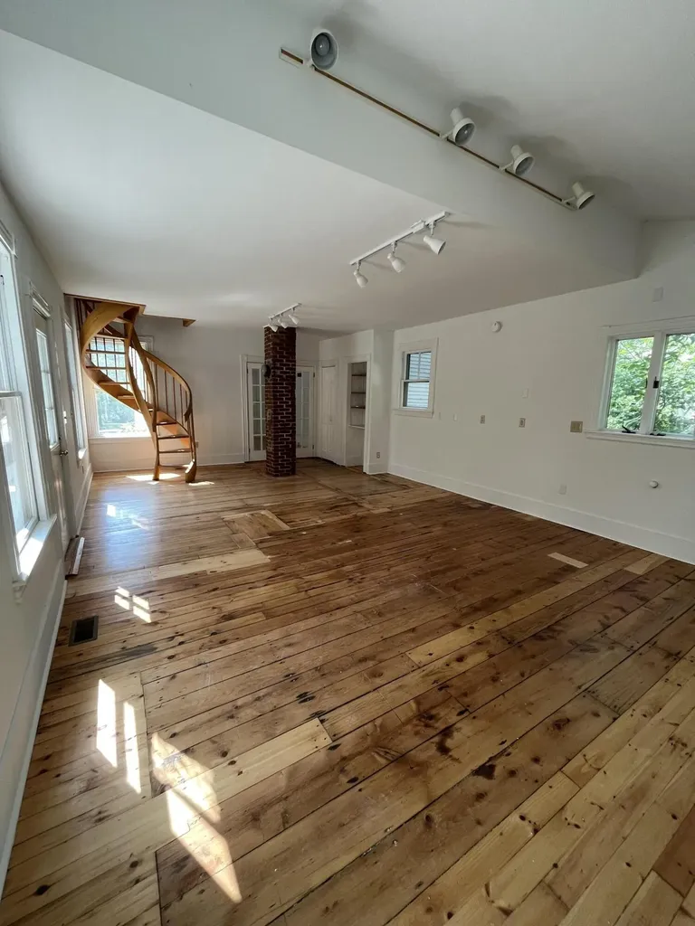 133 Gray Road Falmouth ME 04105