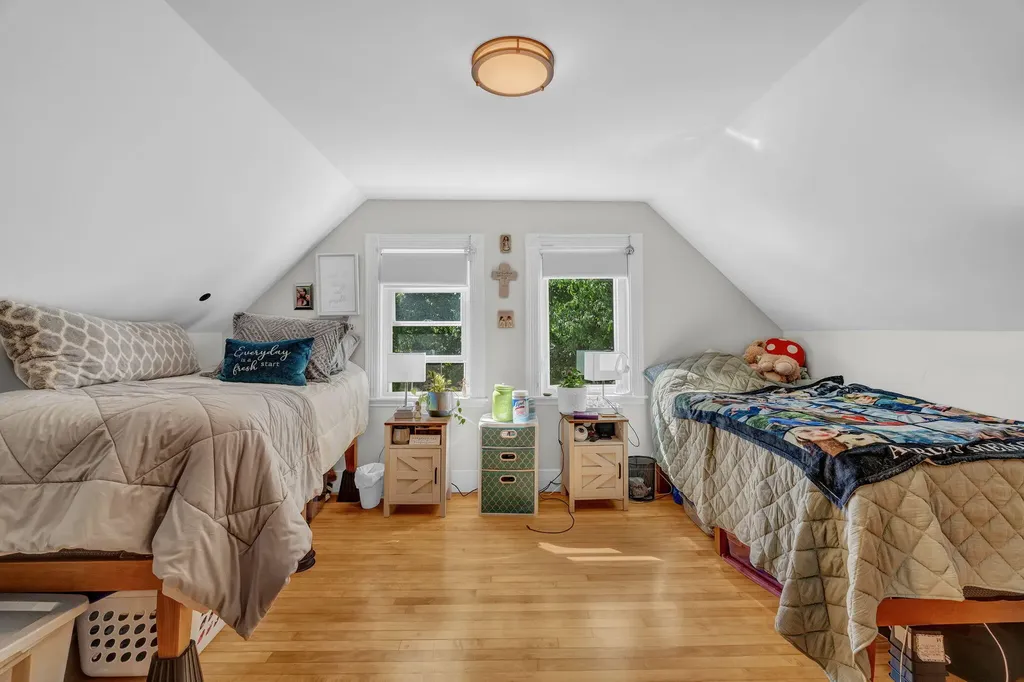 77 Oak Street Lewiston ME 04240