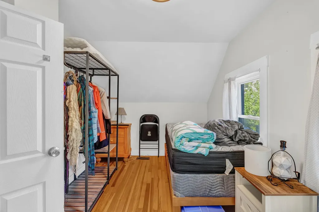 77 Oak Street Lewiston ME 04240